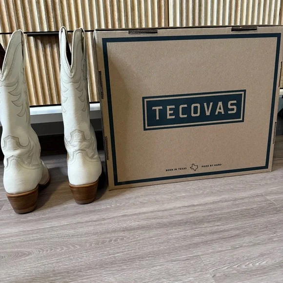 Tecovas Annie Bone Western Cowboy Boots - Picture 6 of 9